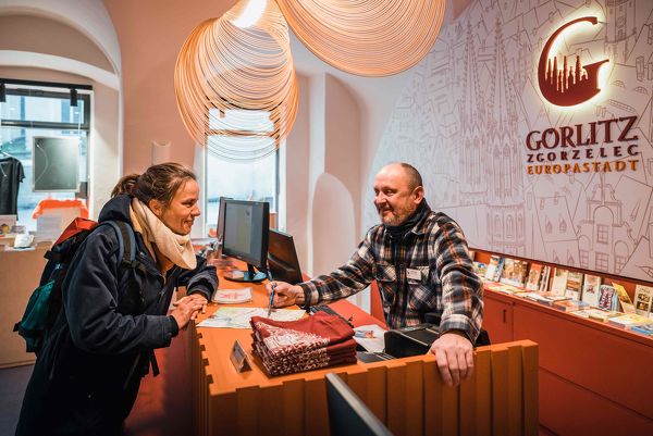 Kompetent beraten – persönlich vor Ort: In der Görlitz-Information steht der Gast im Mittelpunkt, © Christoph Partsch