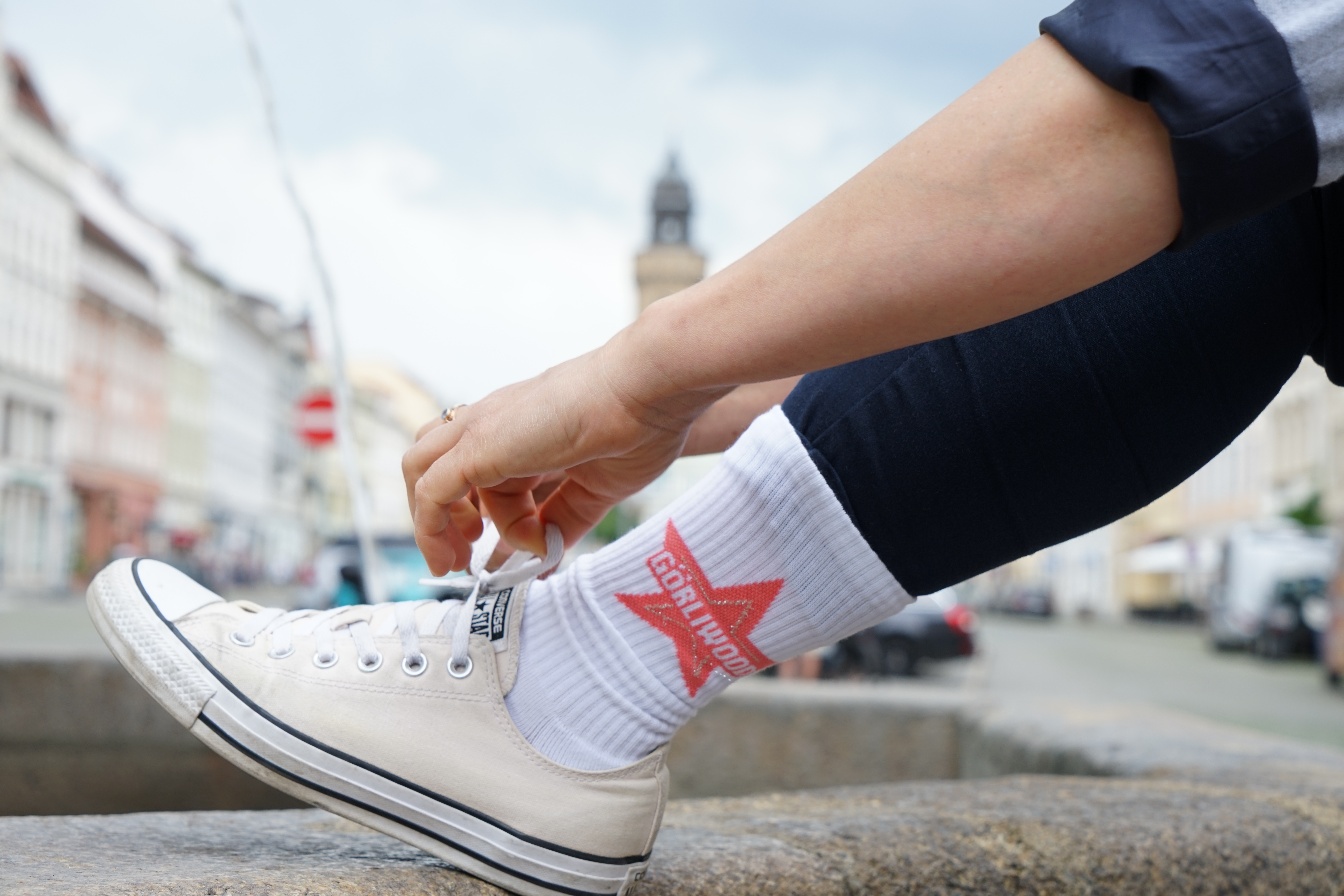 Die weiße Tennissocke mit dem Görliwood-Stern ist ein echter Hingucker.
